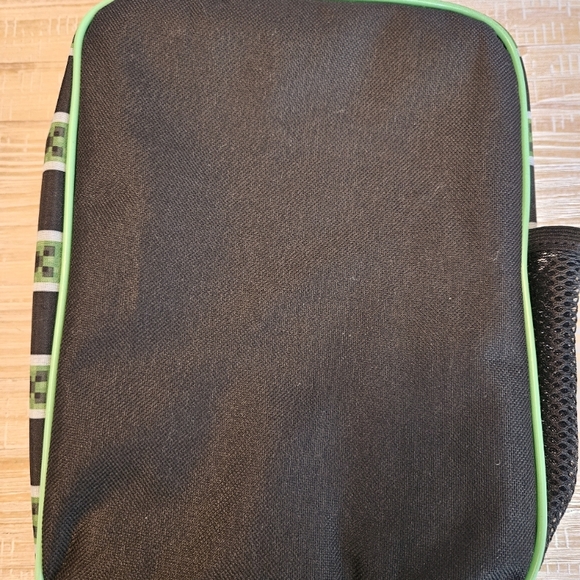 Minecraft Creeper Kids insulated lunch tote w/bottle holder.  New without tag. - Picture 3 of 5